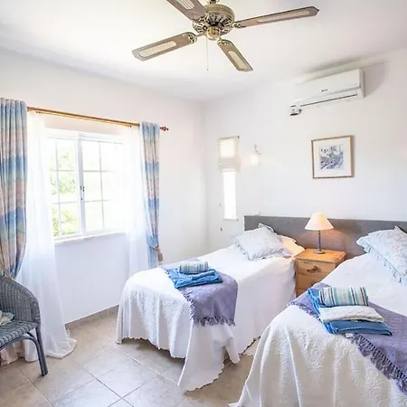 An Extraordinary 3-Bedroom House For 6 People