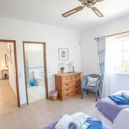 An Extraordinary 3-Bedroom House For 6 People Villa *