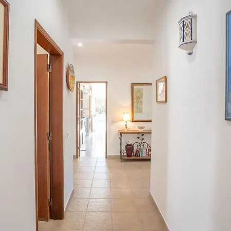 An Extraordinary 3-Bedroom House For 6 People Villa